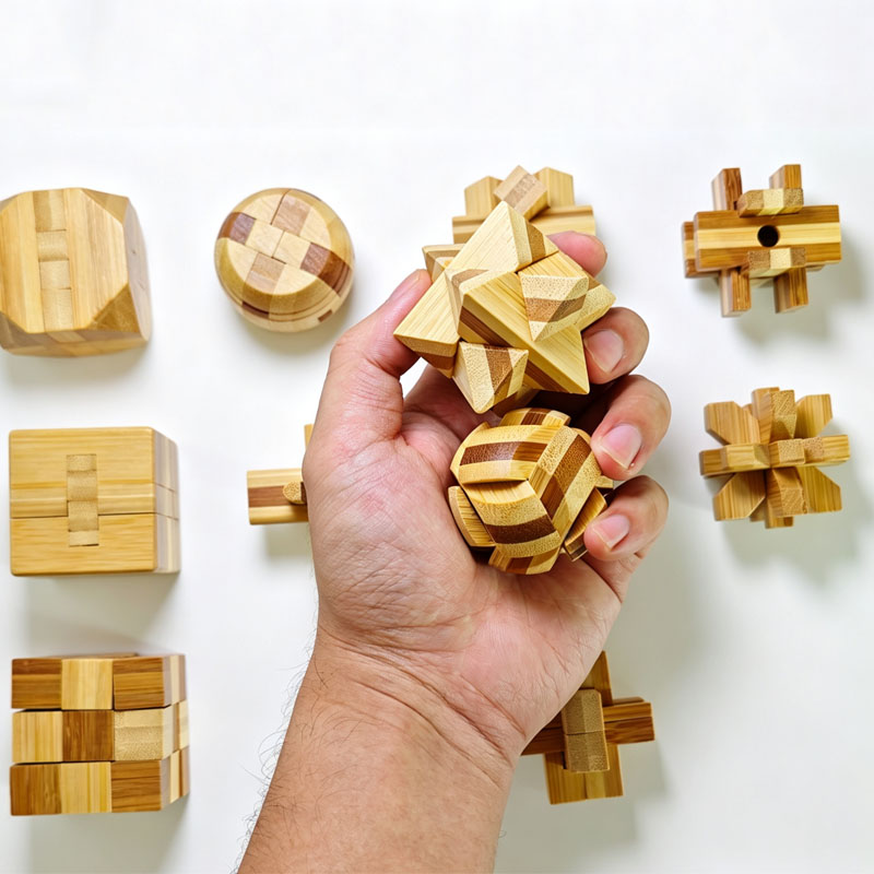 NEUES 4,5CM Lu Ban Schloss-Puz – 3D Wooden Mechanical Puzzle Marble Run Bewertung und Preis
