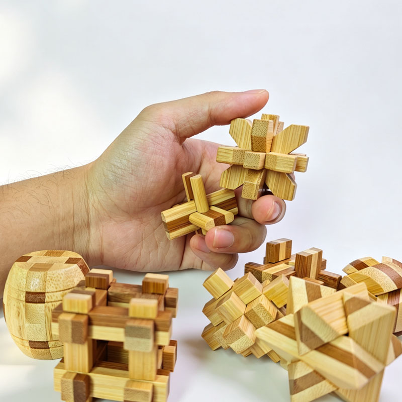 NEUES 4,5CM Lu Ban Schloss-Puz – 3D Wooden Mechanical Puzzle Marble Run Bewertung und Preis